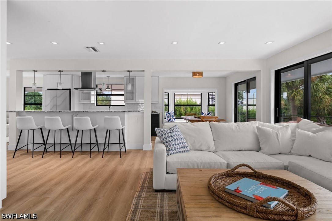 4 Bed SingleFamilyResidence for Sale in Sanibel, photo 16