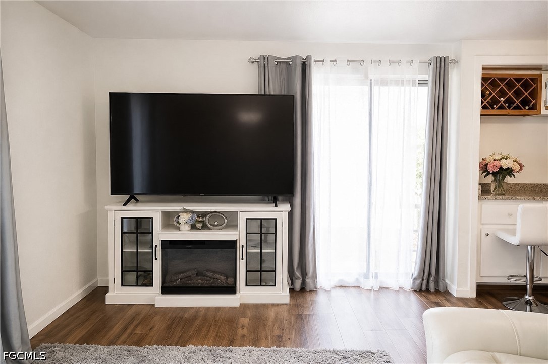 3 Bed SingleFamilyResidence for Sale in Cape Coral, photo 16