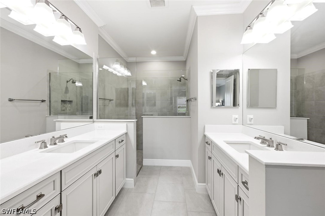 3 Bed Waterfront Home for Sale in Naples, photo 16