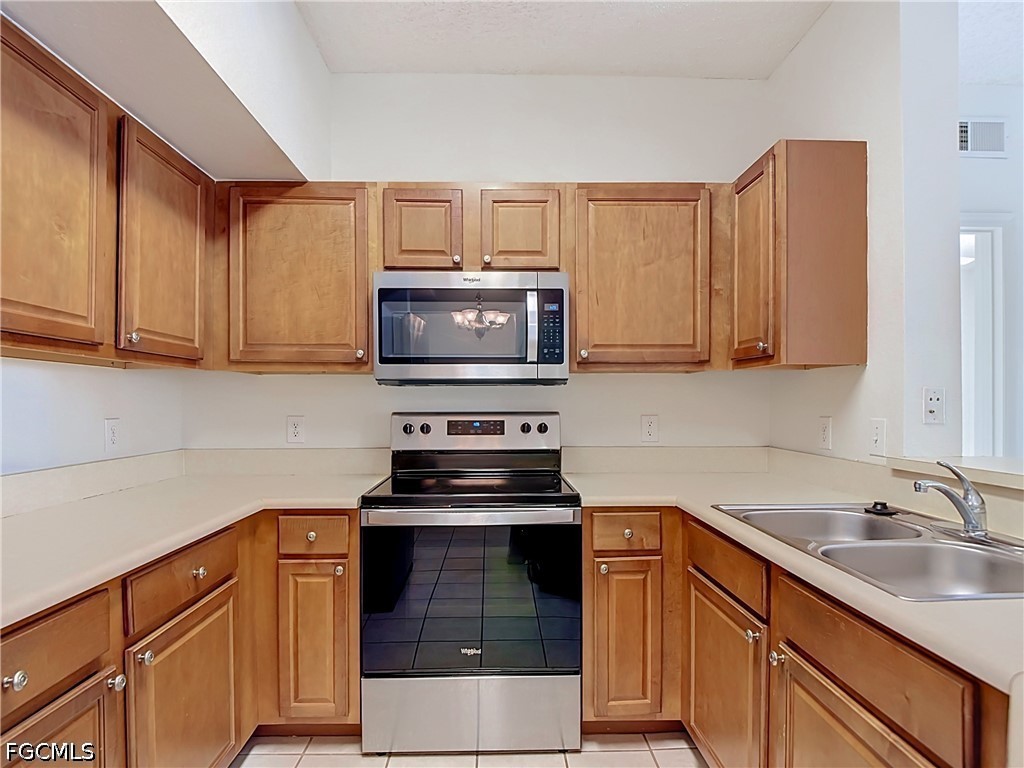 2 Bed Condominium for Sale in Fort Myers, photo 16