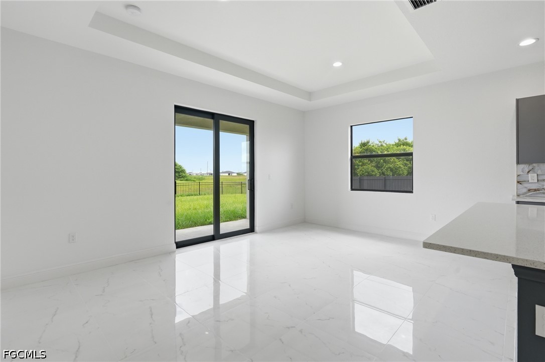 4 Bed SingleFamilyResidence for Sale in Port Labelle, photo 16