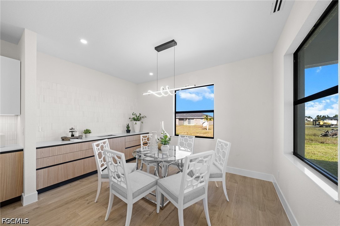 3 Bed SingleFamilyResidence for Sale in Cape Coral, photo 16