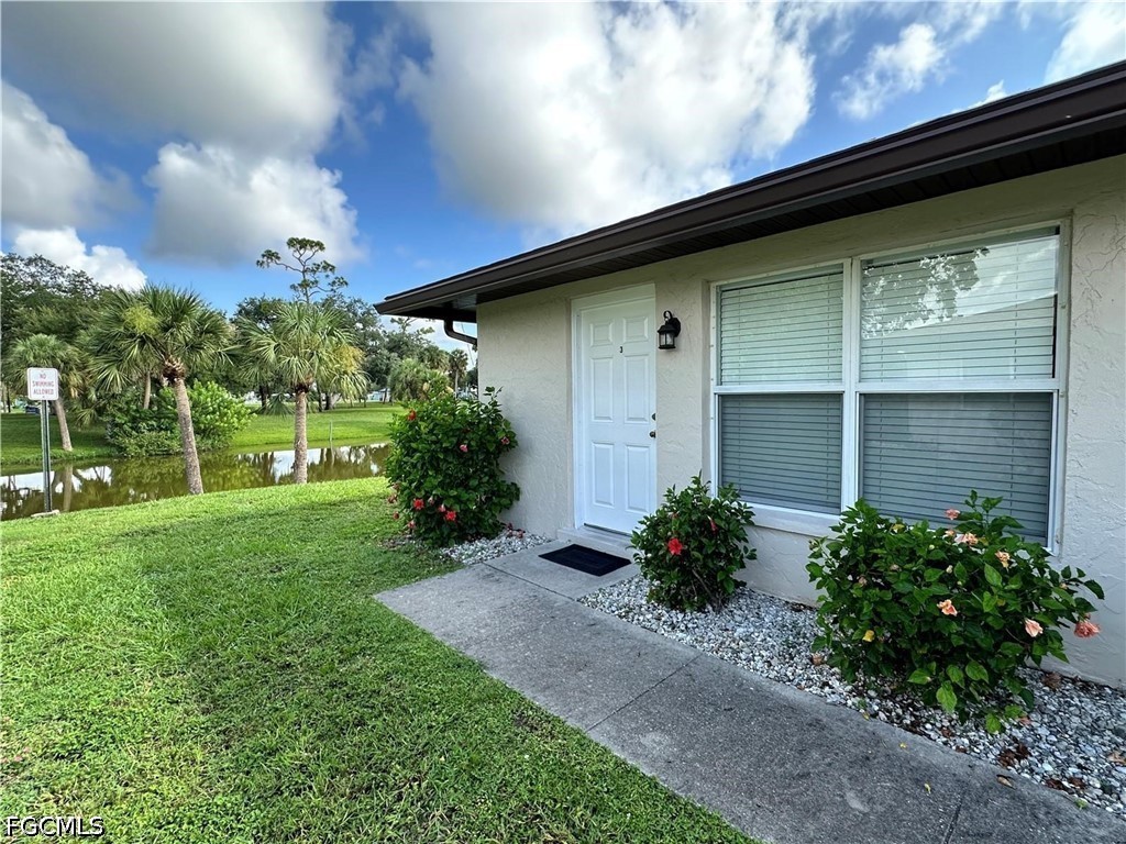1 Bed Waterfront Home for Sale in Port Charlotte, photo 16