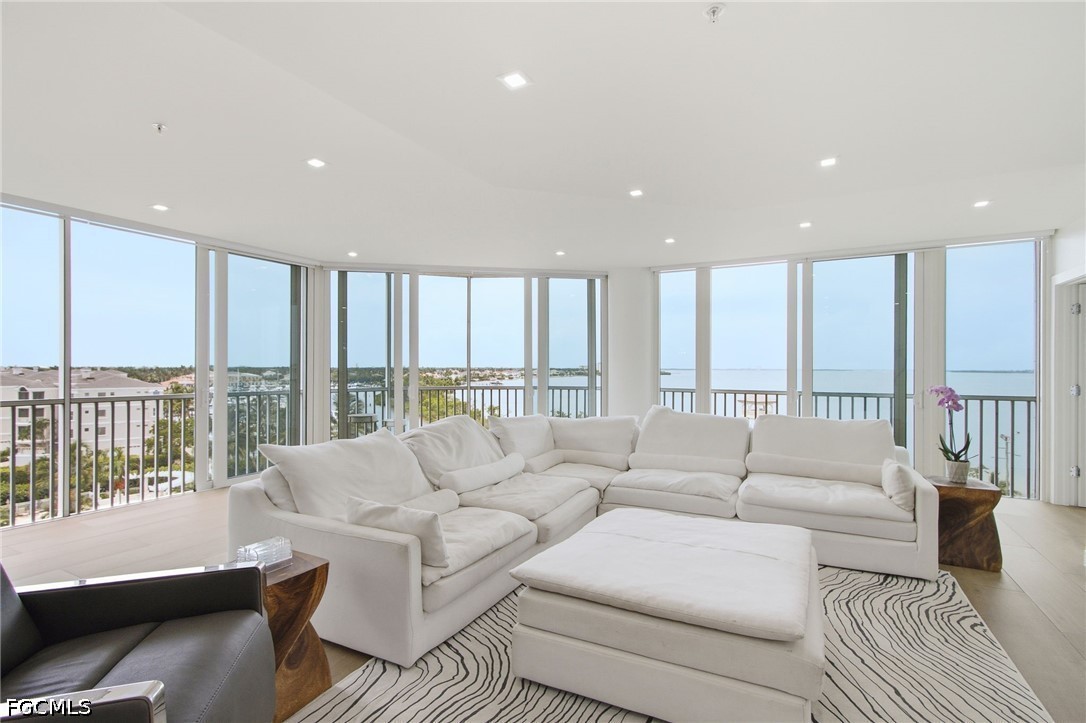 3 Bed Waterfront Home for Sale in The Shores, photo 16