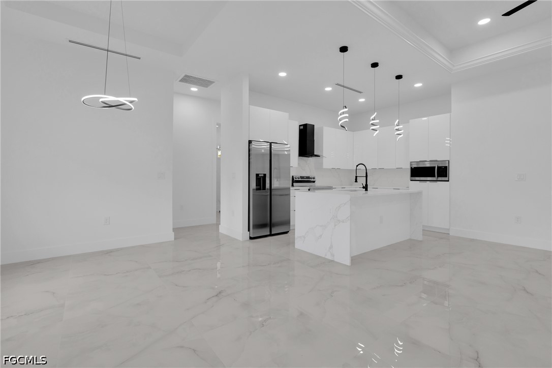 4 Bed SingleFamilyResidence for Sale in Lehigh Acres, photo 16