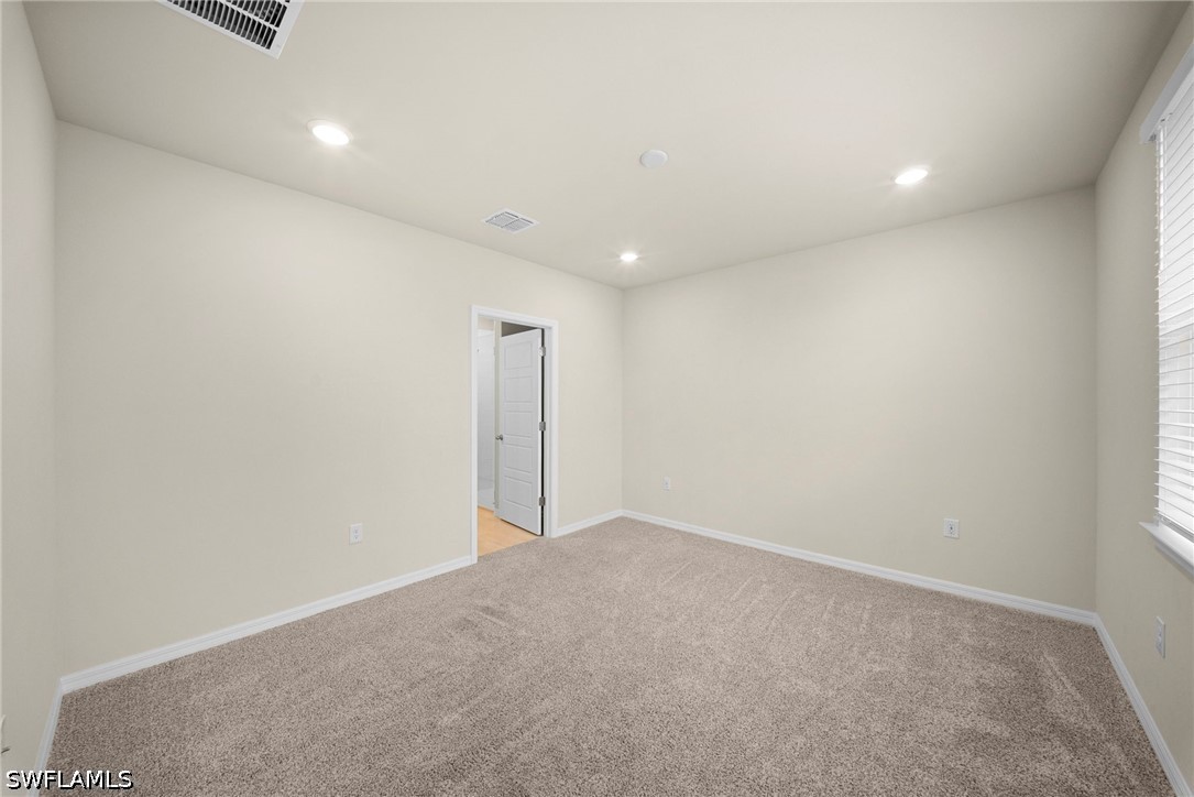 3 Bed SingleFamilyResidence for Sale in Crescent Lakes, photo 16