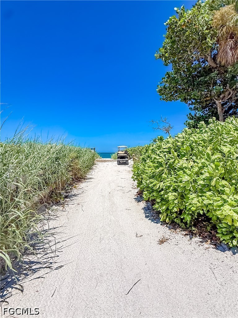 2 Bed SingleFamilyResidence for Sale in Captiva, photo 16