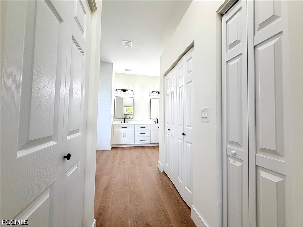 3 Bed SingleFamilyResidence for Sale in Coco Bay, photo 16