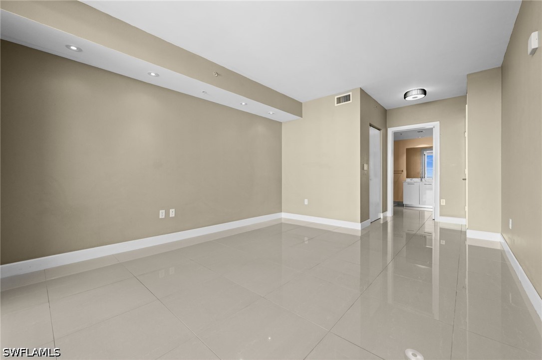 2 Bed Waterfront Home for Sale in Oasis, photo 16