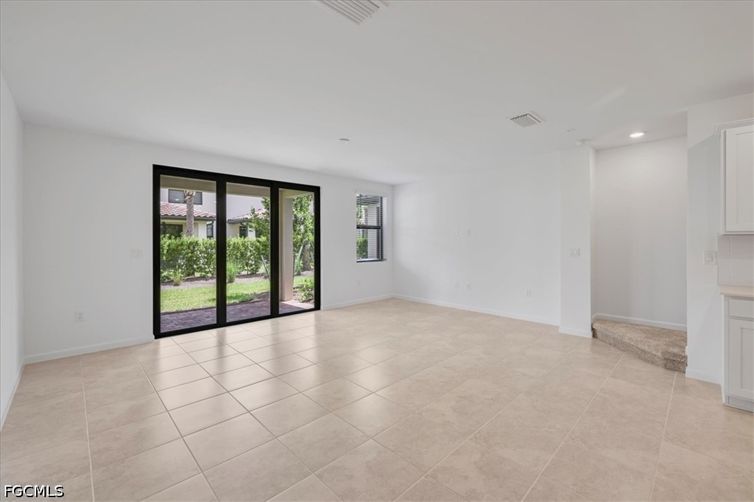 3 Bed SingleFamilyResidence for Sale in Cape Coral, photo 16