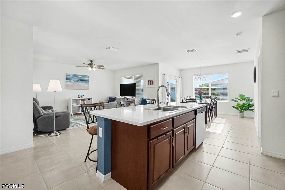 3 Bed SingleFamilyResidence for Sale in Cape Coral, photo 16