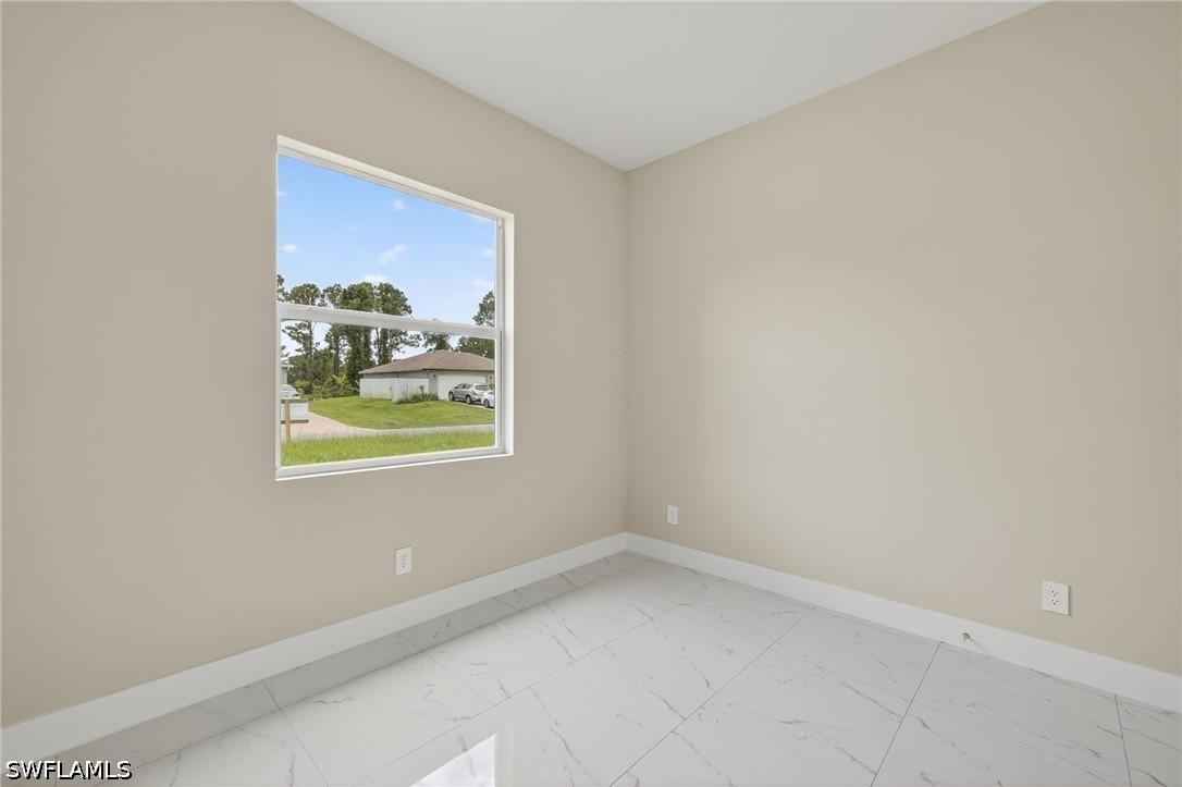 4 Bed SingleFamilyResidence for Sale in Lehigh Acres, photo 16