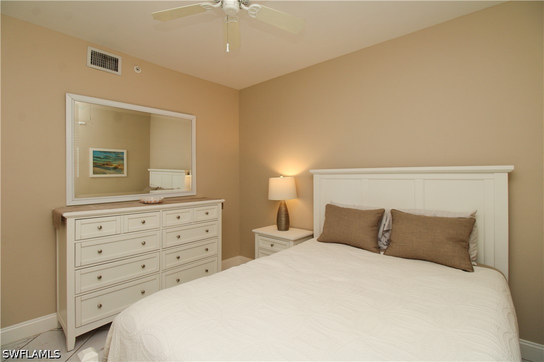3 Bed Condominium for Sale in Vanderbilt Villas, photo 16