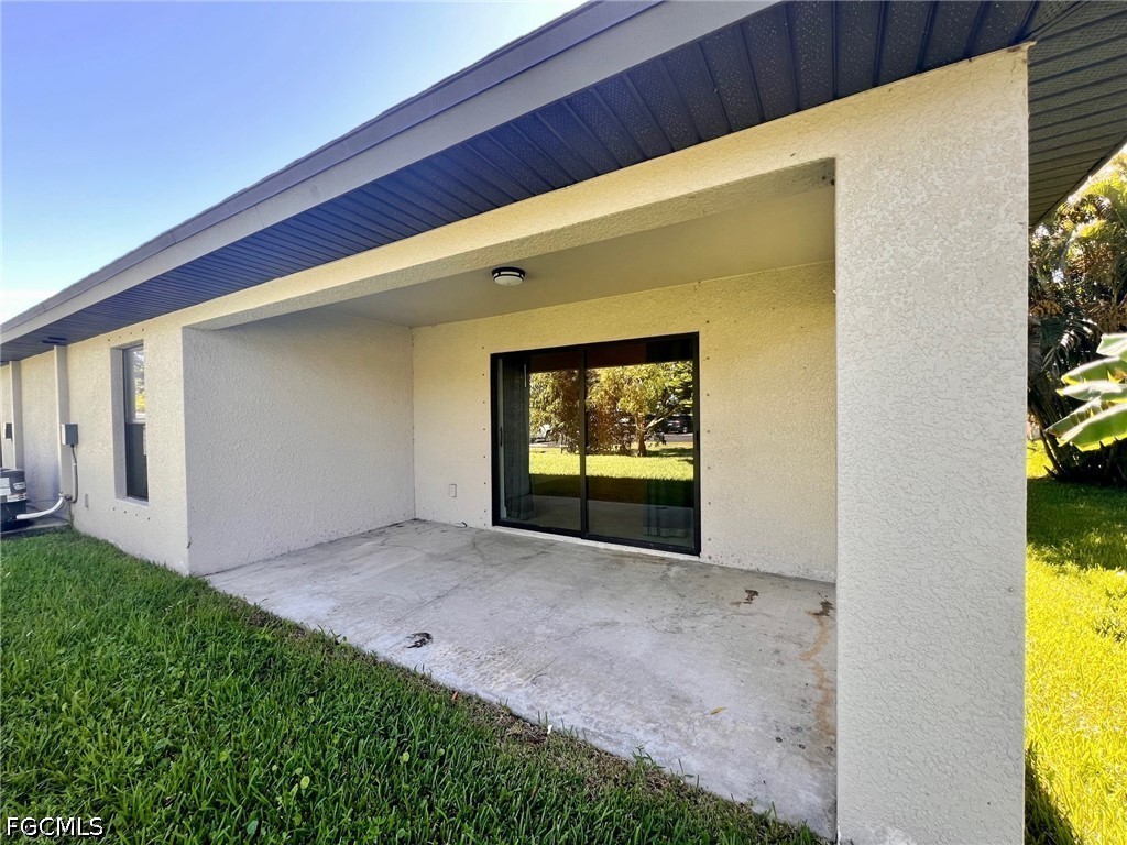 3 Bed Duplex for Sale in Cape Coral, photo 16