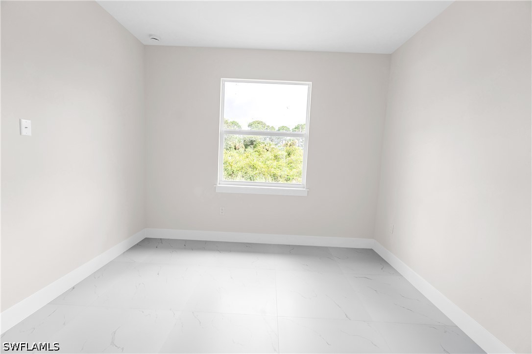 4 Bed SingleFamilyResidence for Sale in Lehigh Acres, photo 16