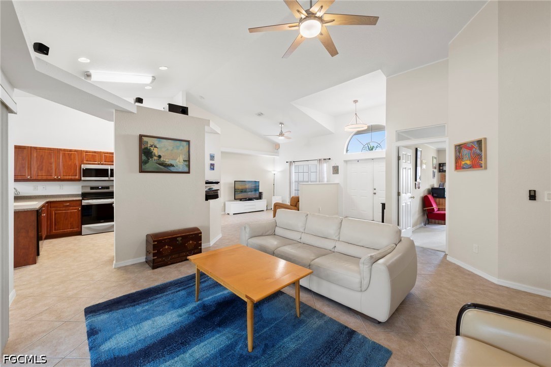 3 Bed Pool Home for Sale in Cape Coral, photo 16