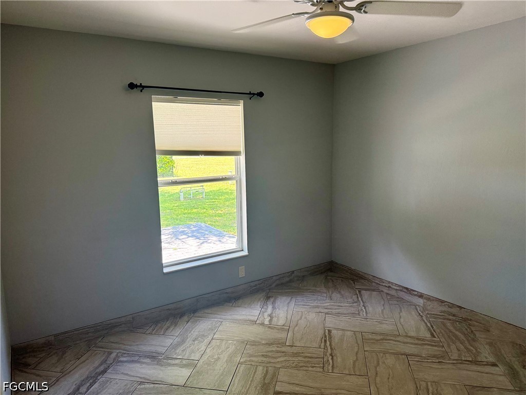 3 Bed SingleFamilyResidence for Sale in Cape Coral, photo 16