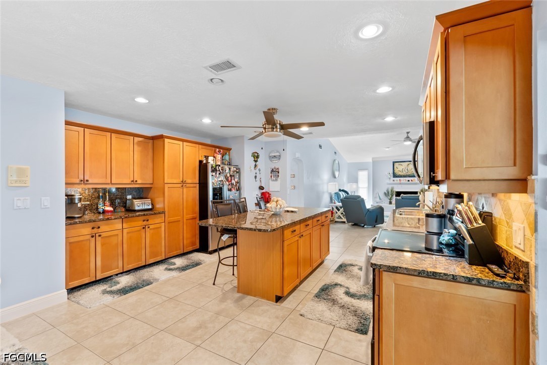 3 Bed Pool Home for Sale in Cape Coral, photo 16