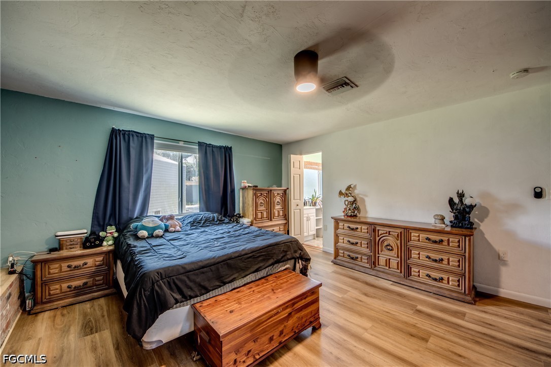 4 Bed SingleFamilyResidence for Sale in North Fort Myers, photo 16