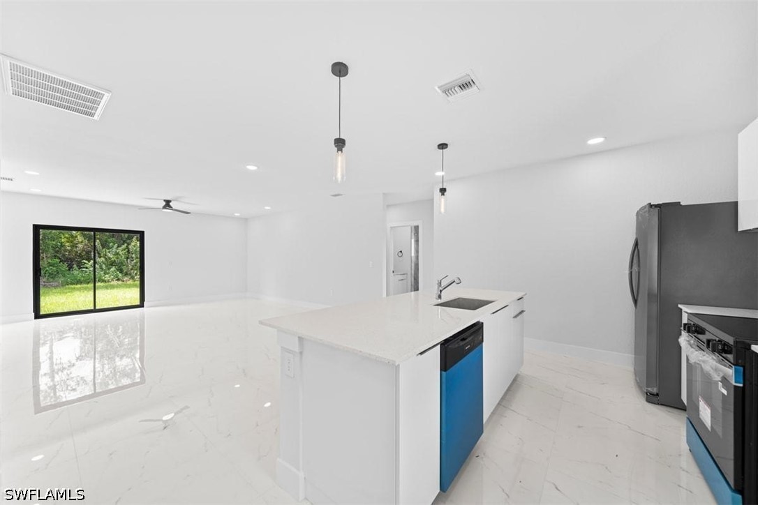 3 Bed SingleFamilyResidence for Sale in Lehigh Acres, photo 16