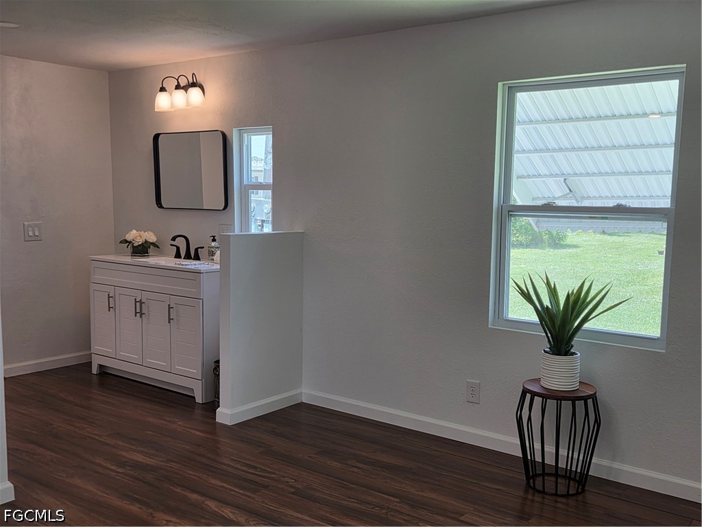 2 Bed ManufacturedHome for Sale in North Fort Myers, photo 16