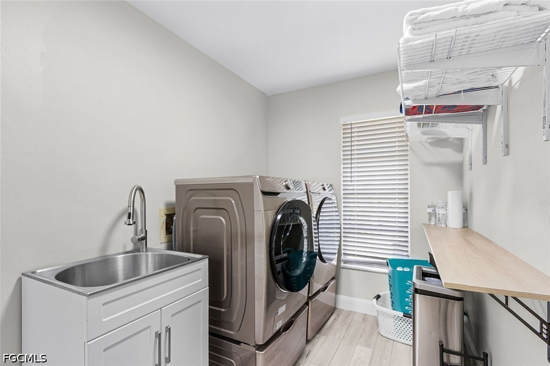 3 Bed Pool Home for Sale in Cape Coral, photo 16