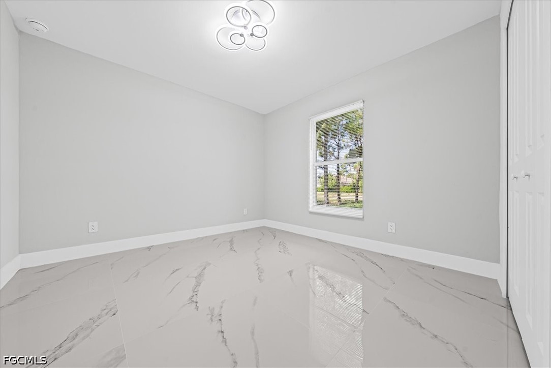3 Bed SingleFamilyResidence for Sale in Lehigh Acres, photo 16