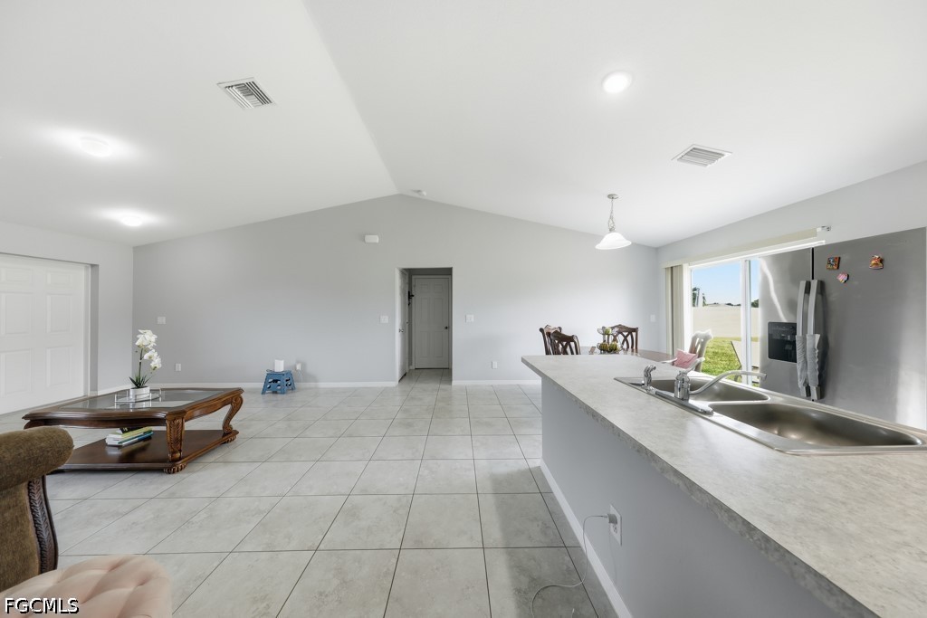3 Bed SingleFamilyResidence for Sale in Cape Coral, photo 16