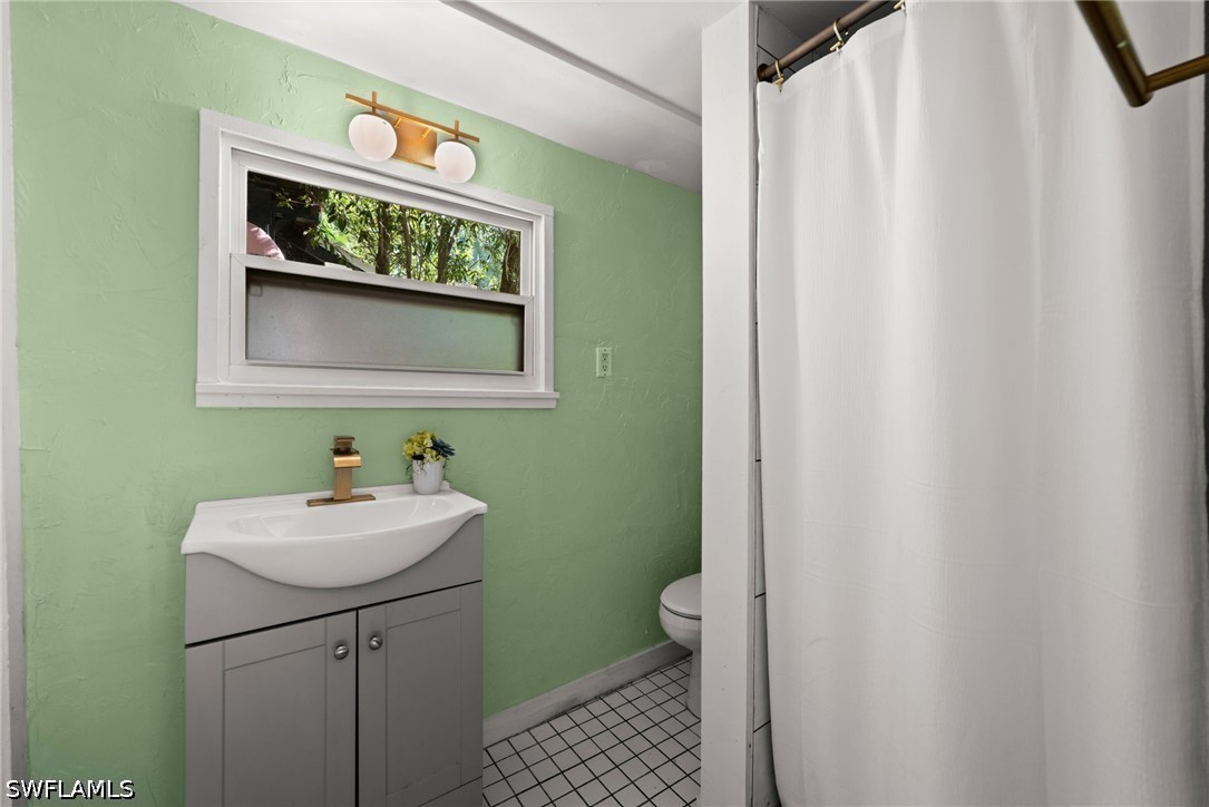 3 Bed SingleFamilyResidence for Sale in Dean Park, photo 16