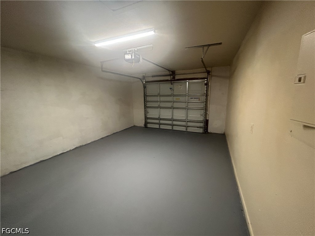 3 Bed Duplex for Sale in Cape Coral, photo 16