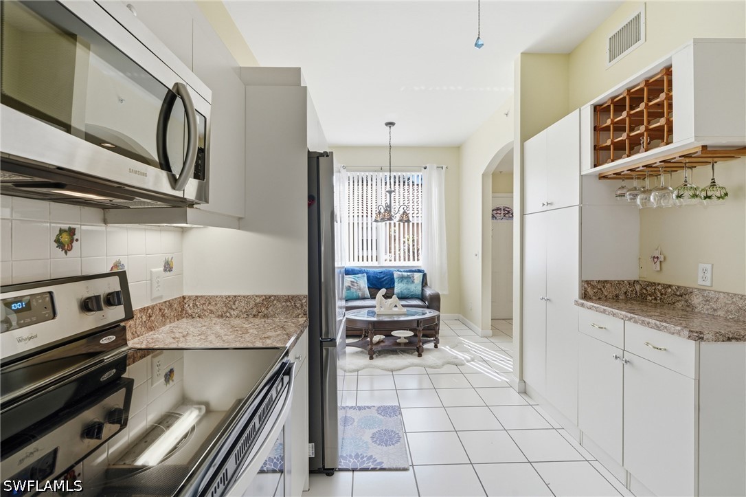 2 Bed Condominium for Sale in Naples, photo 16