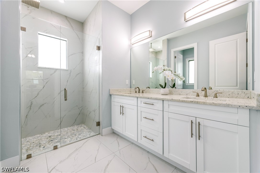 3 Bed SingleFamilyResidence for Sale in Naples, photo 16