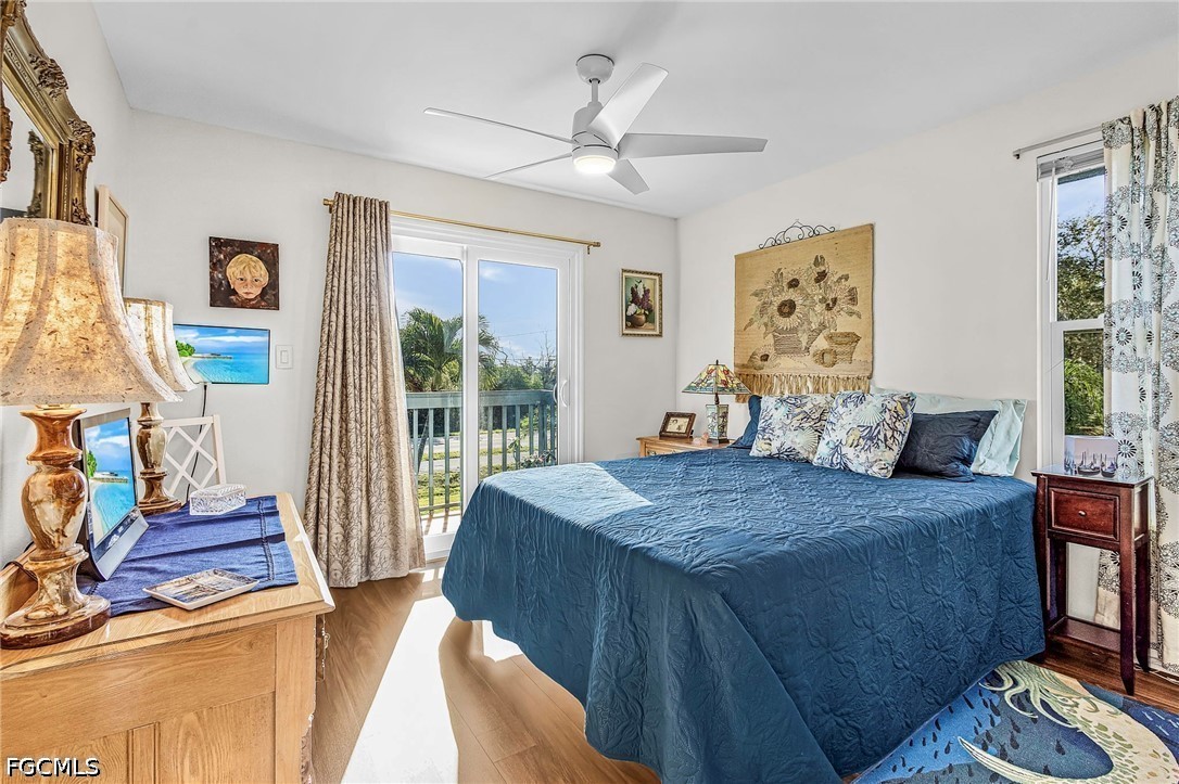 2 Bed Waterfront Home for Sale in Bokeelia, photo 16