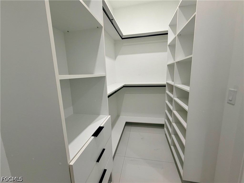 3 Bed SingleFamilyResidence for Sale in Lehigh Estates, photo 16