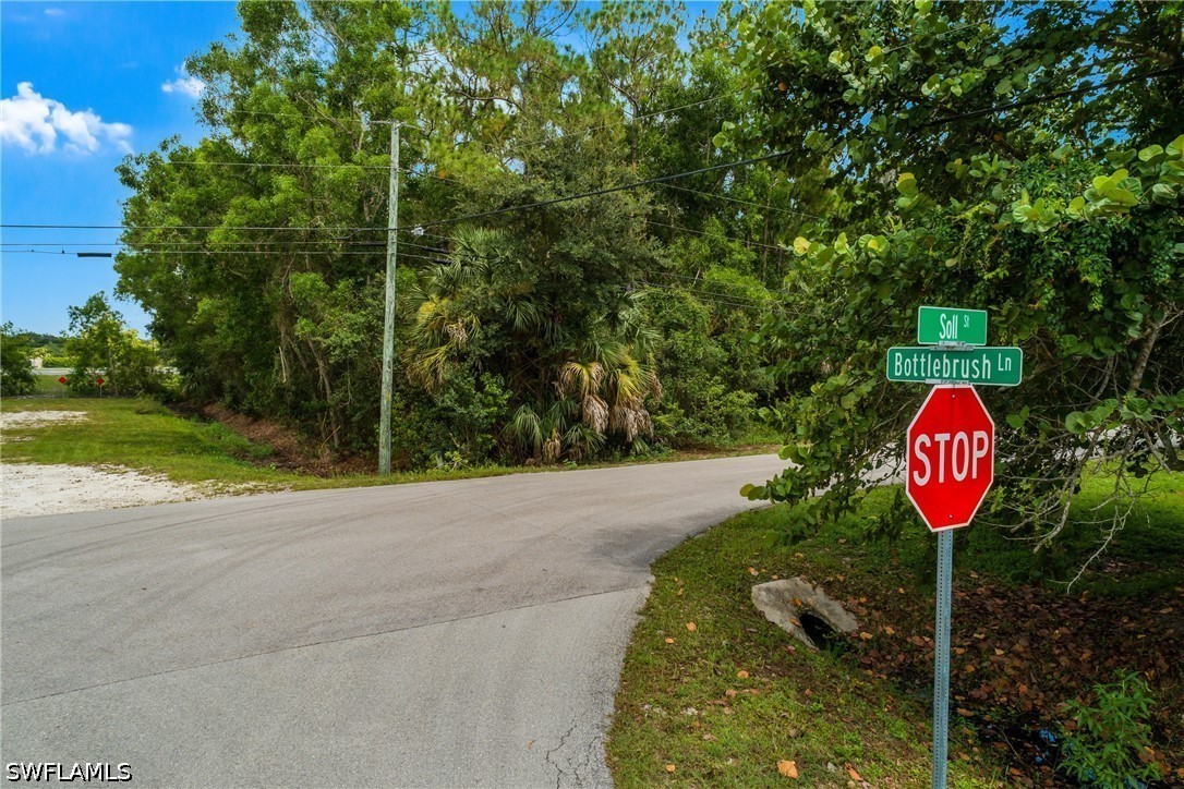 Residential for Sale in Golden Gate Estates, photo 16