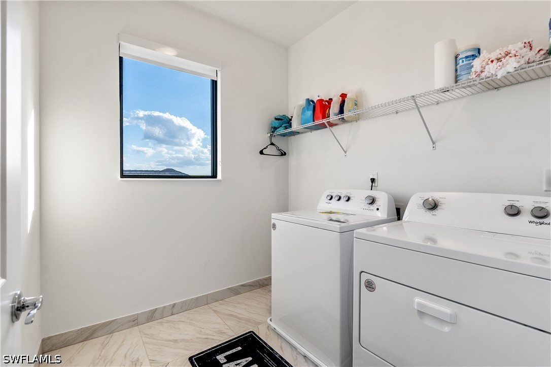 4 Bed SingleFamilyResidence for Sale in Maple Ridge, photo 16
