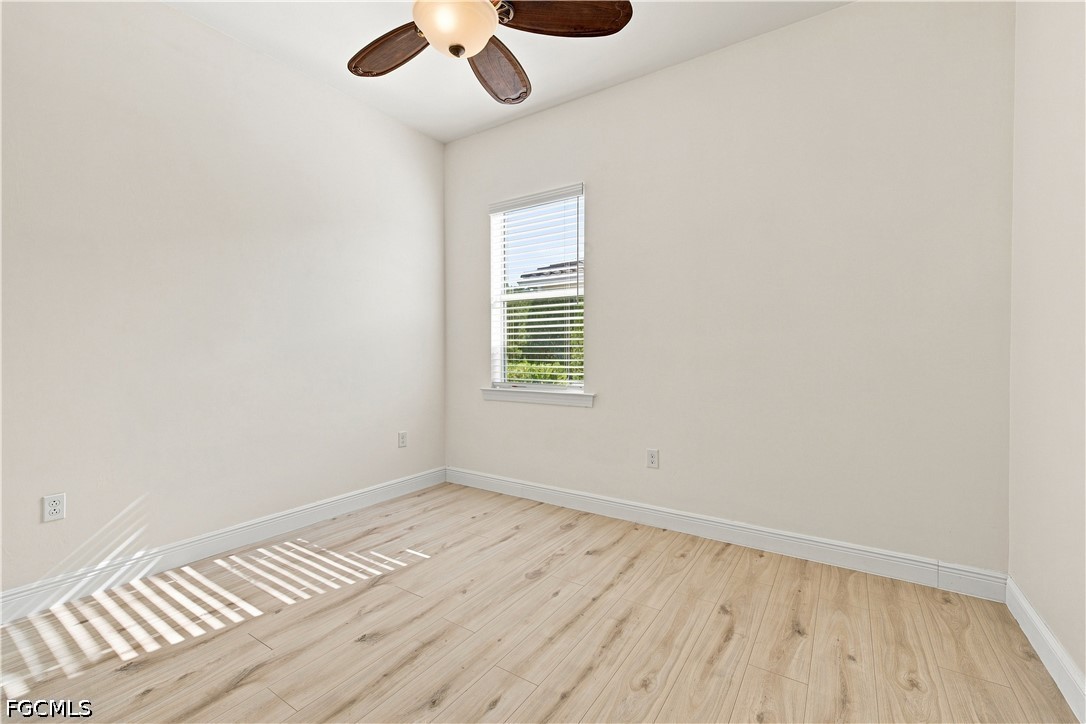3 Bed Pool Home for Sale in Somerset, photo 16