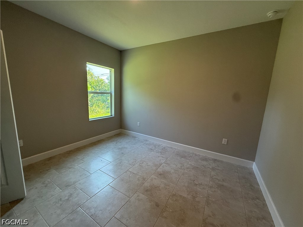 3 Bed SingleFamilyResidence for Sale in Lehigh Acres, photo 16