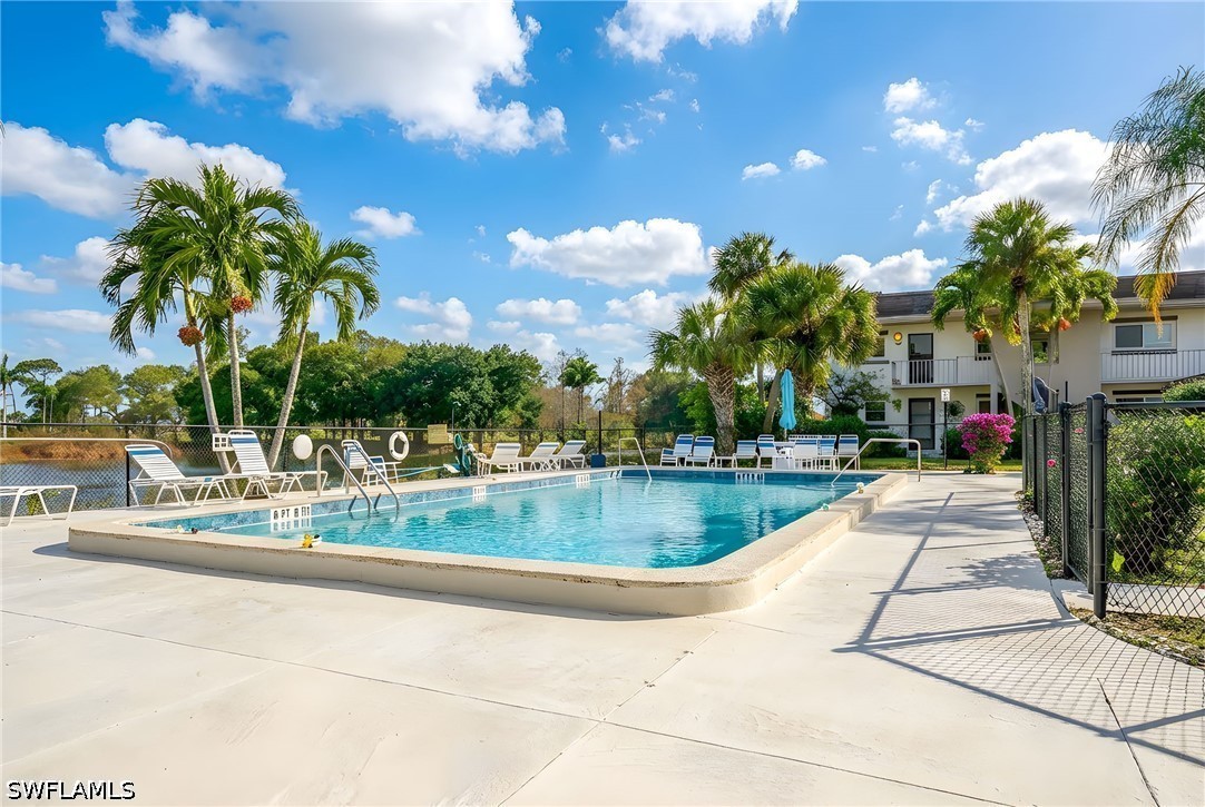2 Bed Condominium for Sale in Naples, photo 16