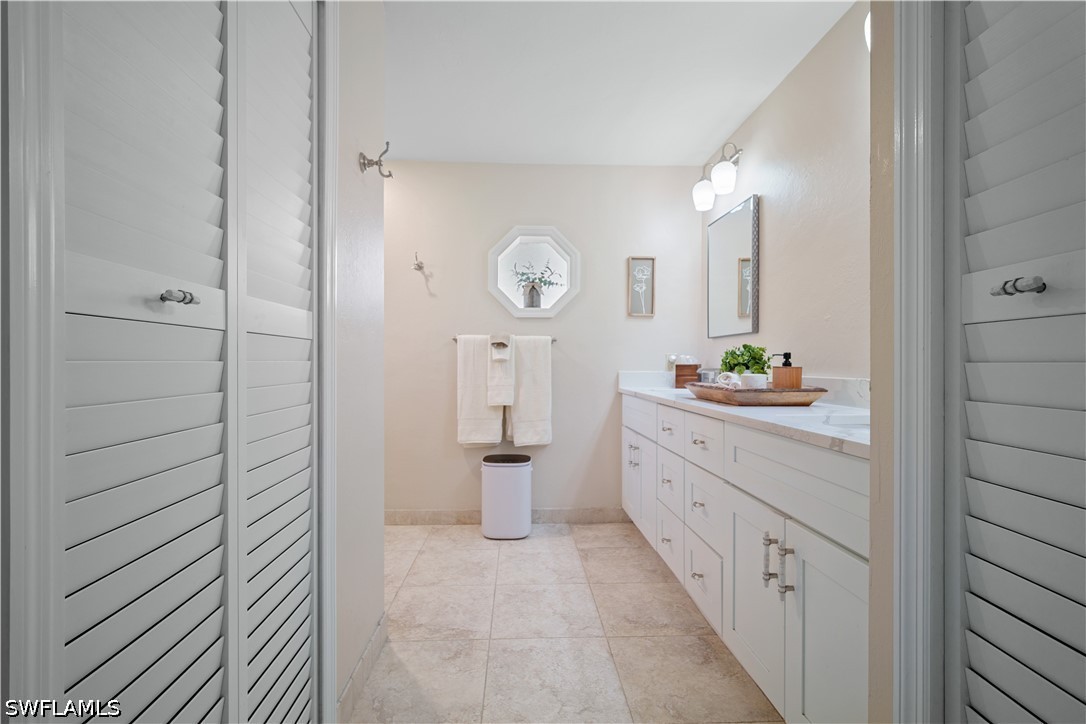 3 Bed SingleFamilyResidence for Sale in Naples, photo 16