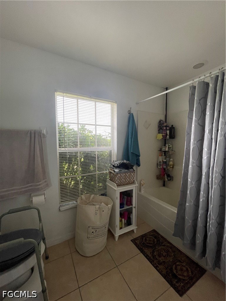 3 Bed SingleFamilyResidence for Sale in Lehigh Acres, photo 16