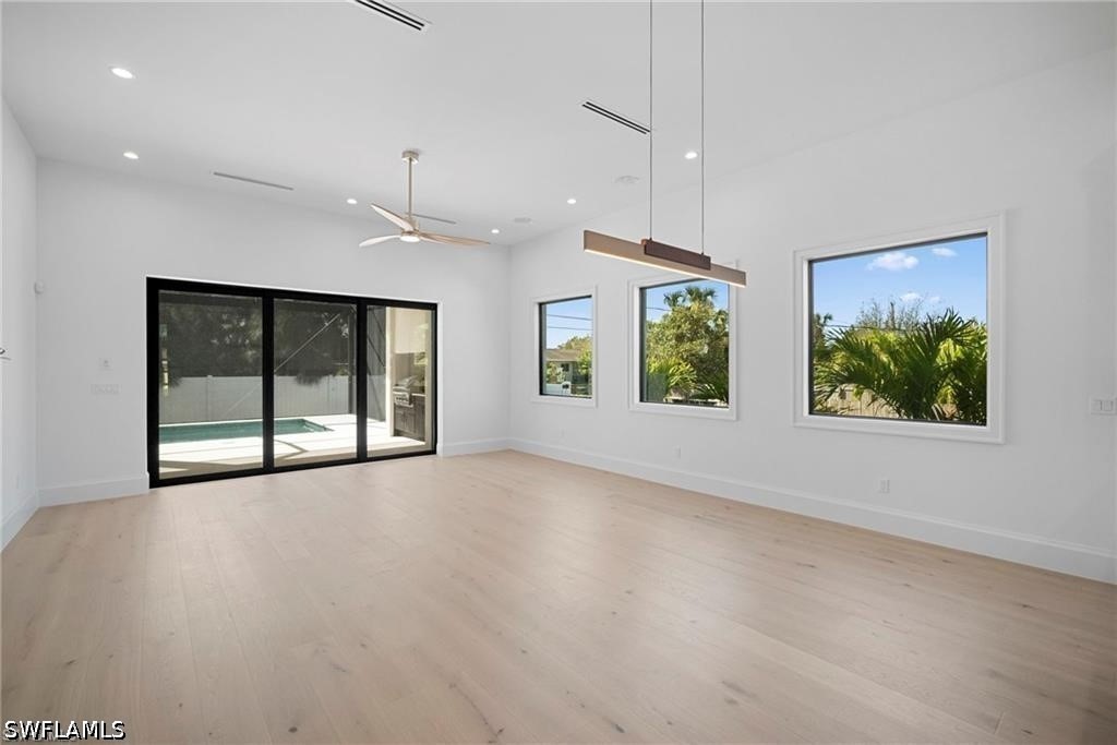 4 Bed Pool Home for Sale in Naples Park, photo 16