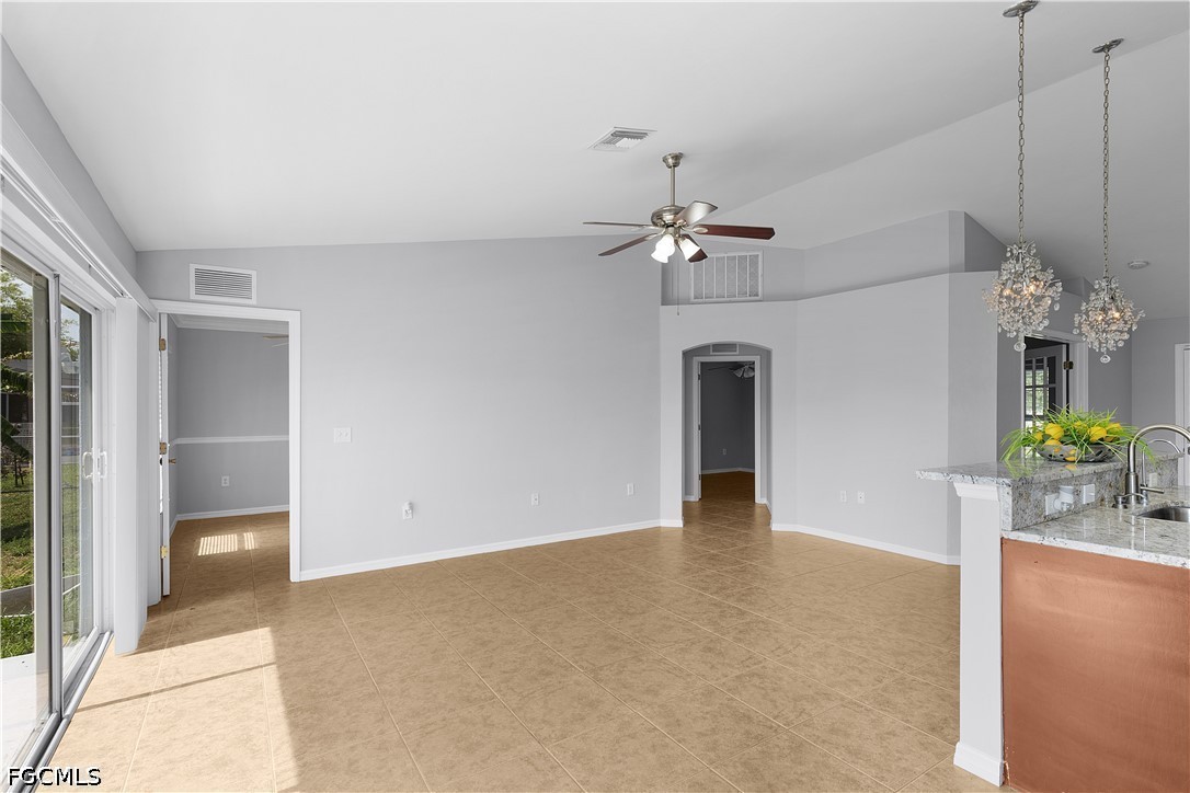 3 Bed SingleFamilyResidence for Sale in Lehigh Acres, photo 16