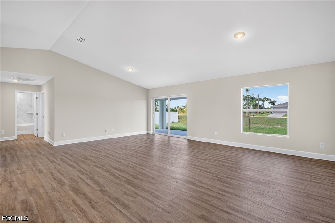 4 Bed SingleFamilyResidence for Sale in Cape Coral, photo 16