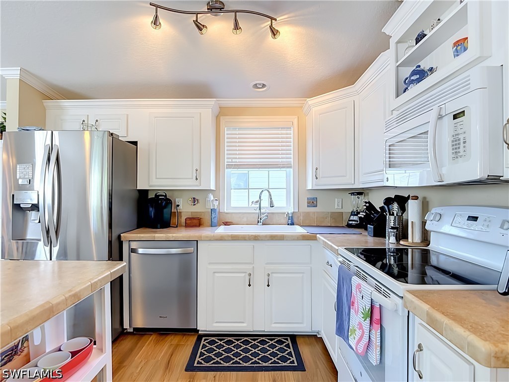 2 Bed ManufacturedHome for Sale in Fort Myers, photo 16
