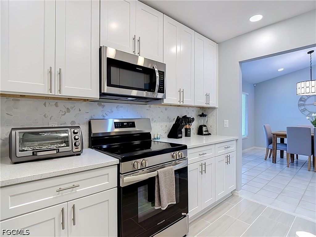 3 Bed Pool Home for Sale in Golden Gate Estates, photo 16
