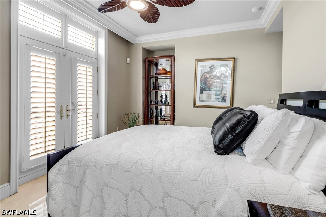 2 Bed Condominium for Sale in Olde Naples, photo 16