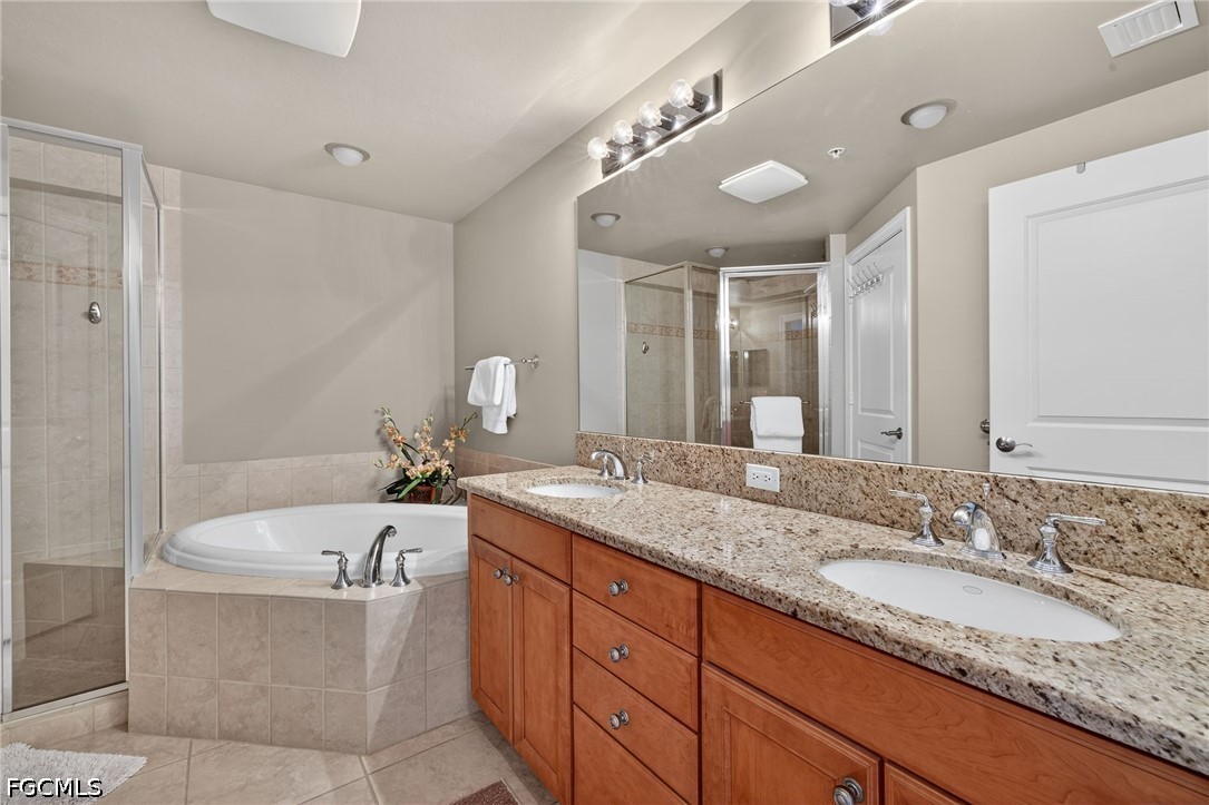 2 Bed Waterfront Home for Sale in North Star Yacht Club, photo 16