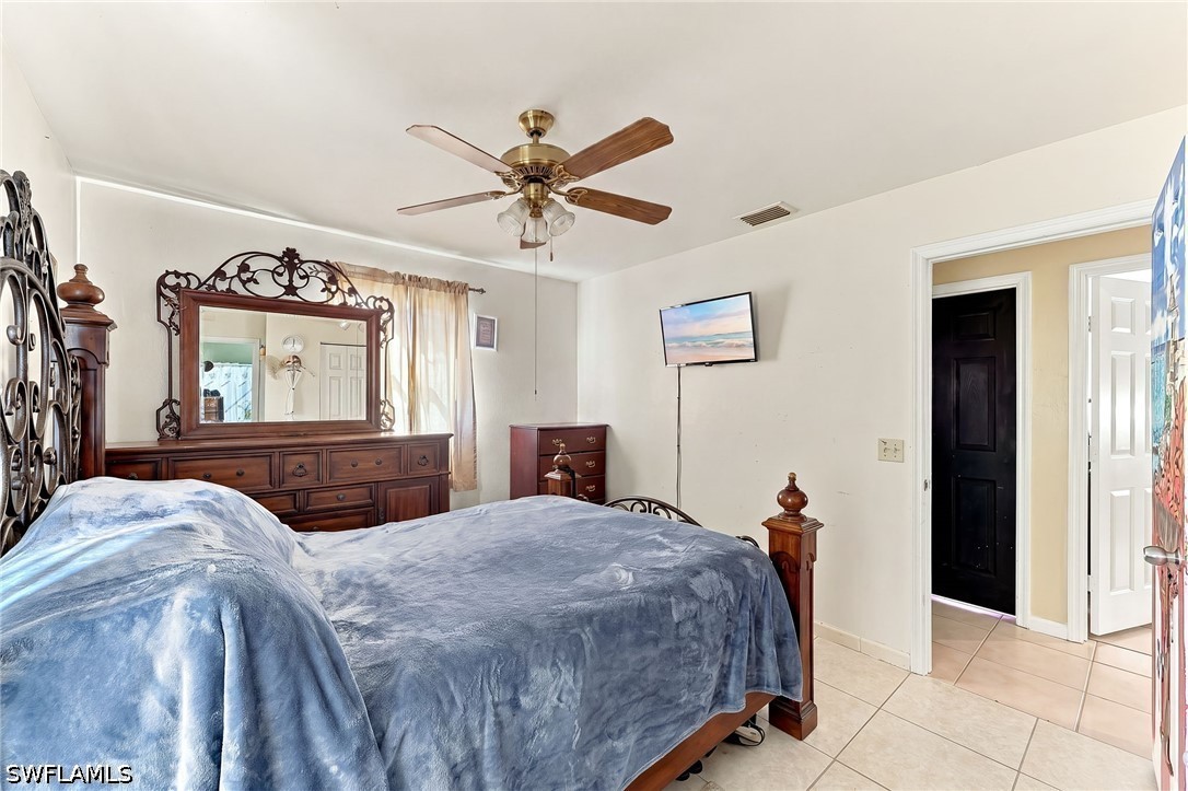 3 Bed SingleFamilyResidence for Sale in Naples, photo 16