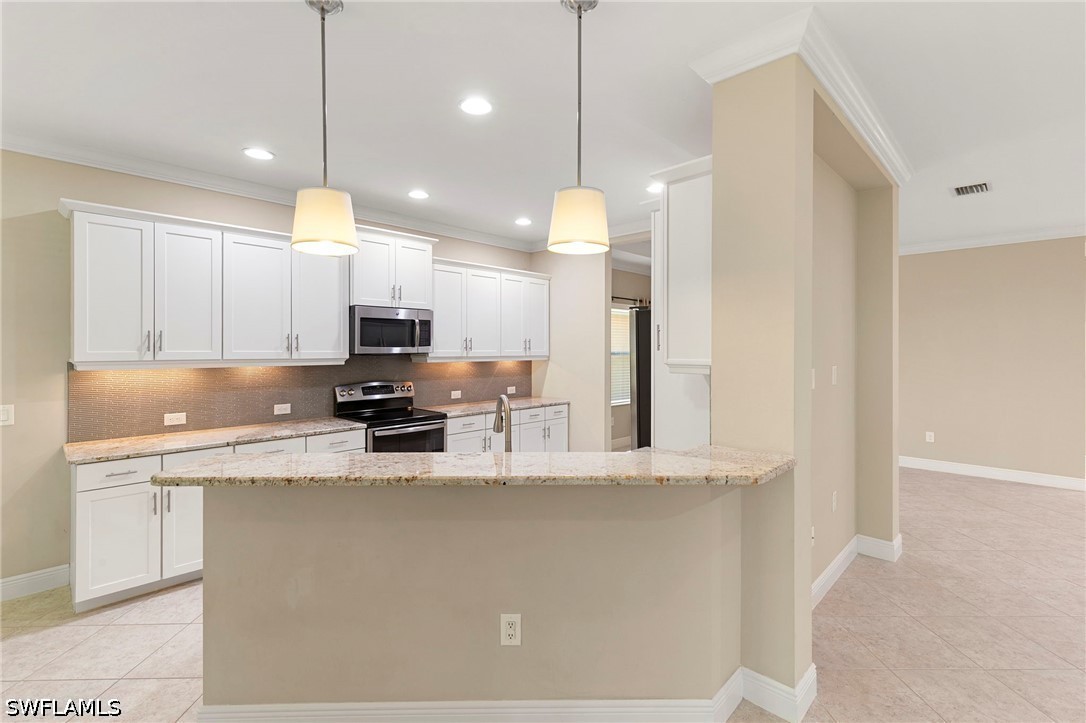3 Bed SingleFamilyResidence for Sale in Naples, photo 16